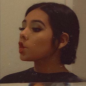 Meet your Posher, Lizzy